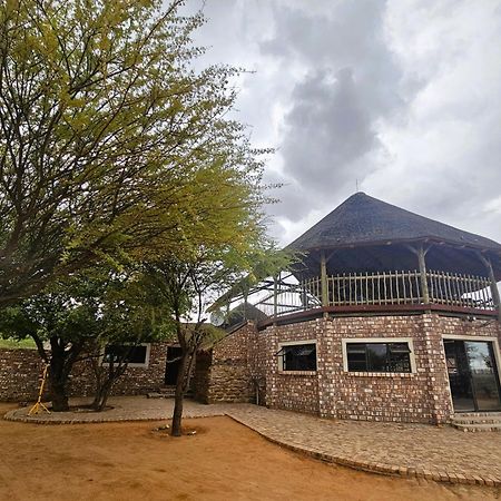 Kaoko Bush Lodge Kamanjab Exterior photo