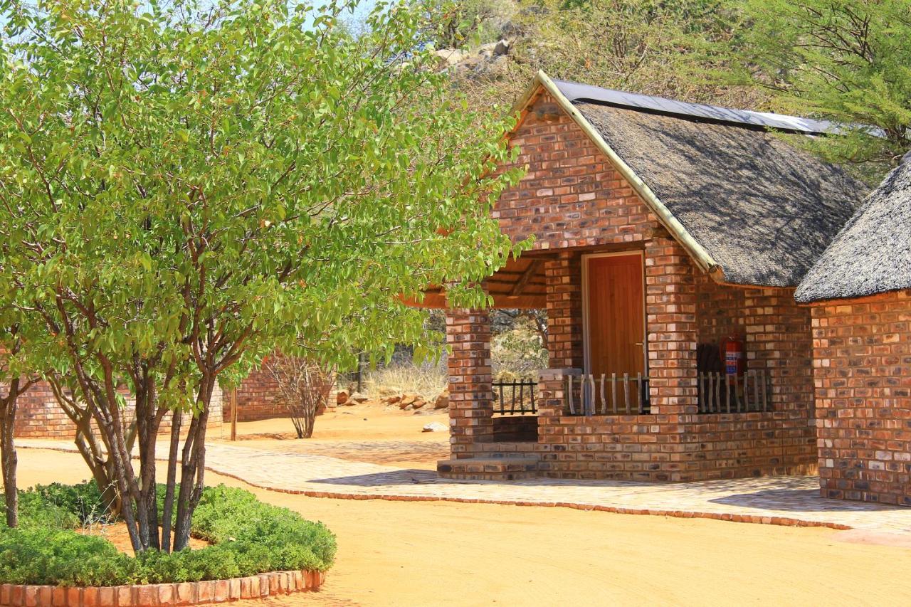 Kaoko Bush Lodge Kamanjab Exterior photo