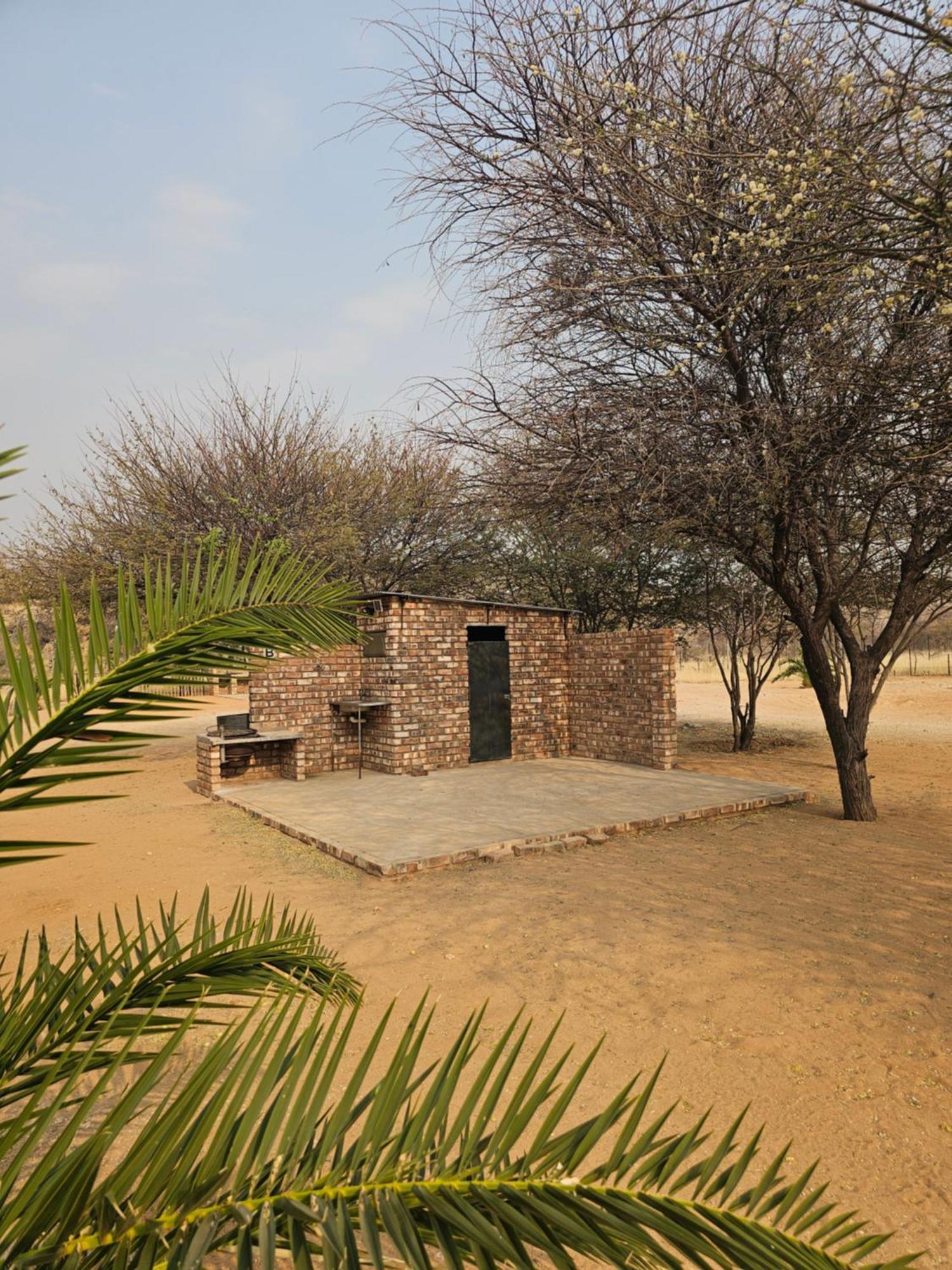 Kaoko Bush Lodge Kamanjab Exterior photo