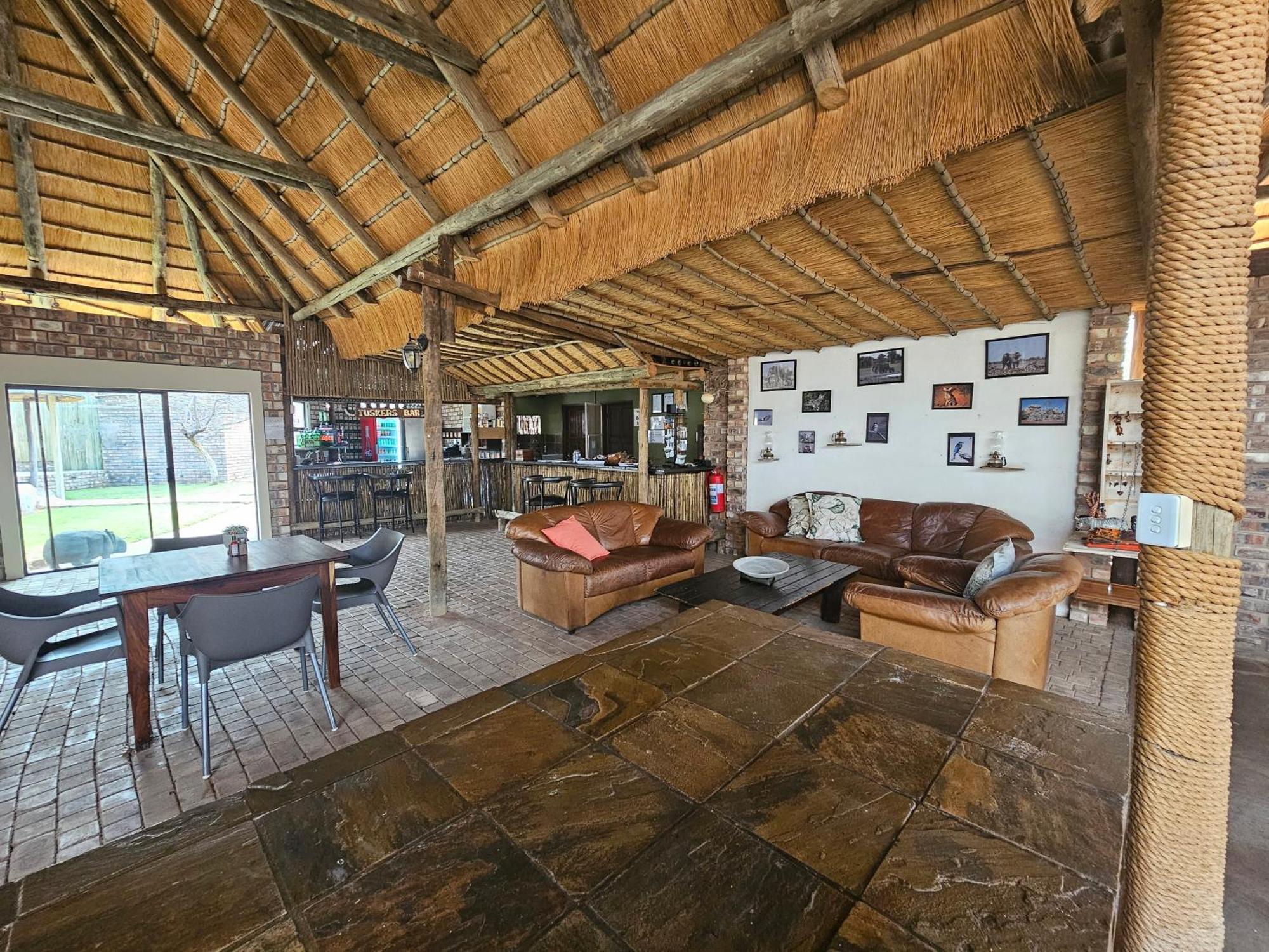 Kaoko Bush Lodge Kamanjab Exterior photo