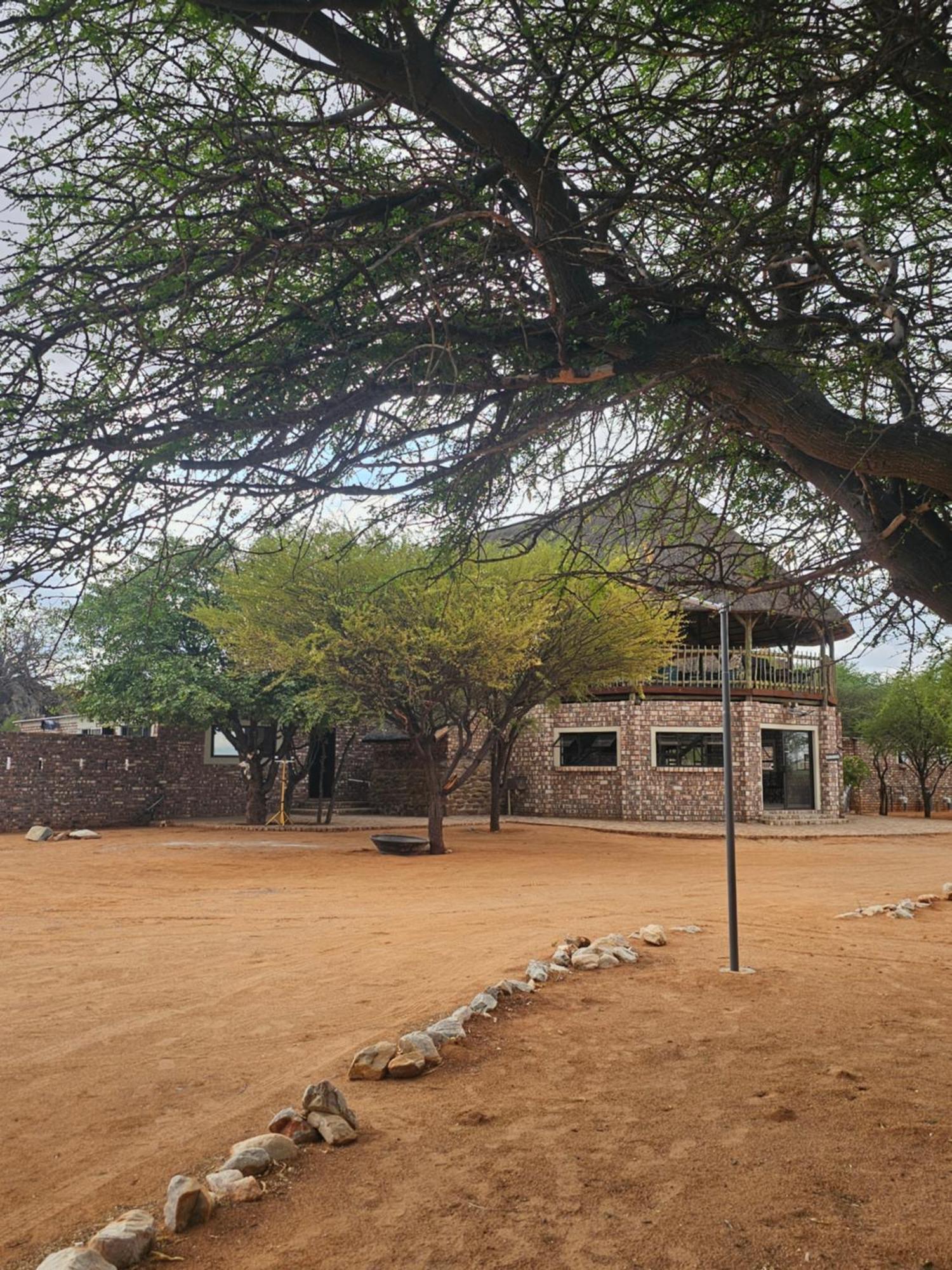 Kaoko Bush Lodge Kamanjab Exterior photo