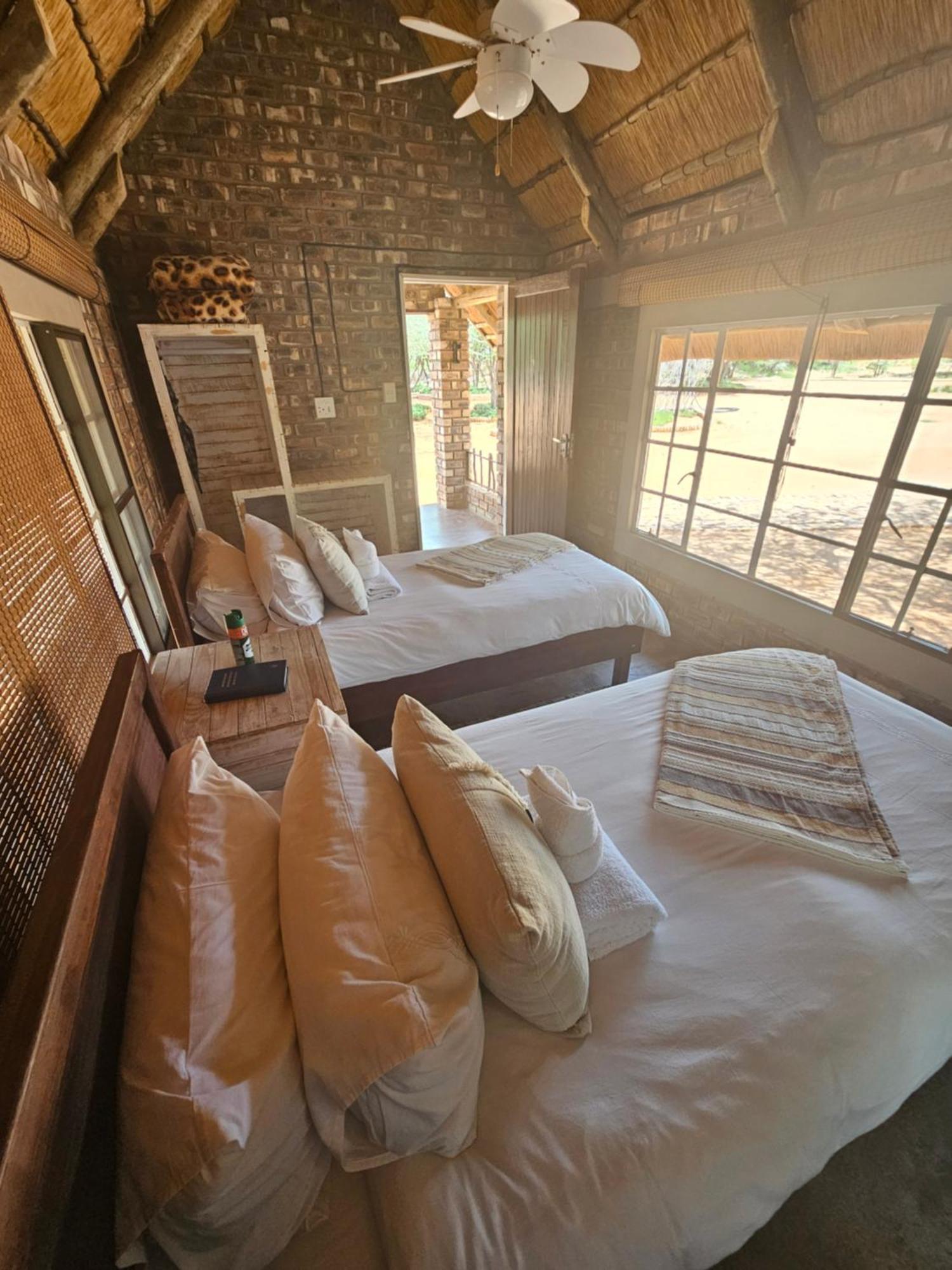 Kaoko Bush Lodge Kamanjab Exterior photo