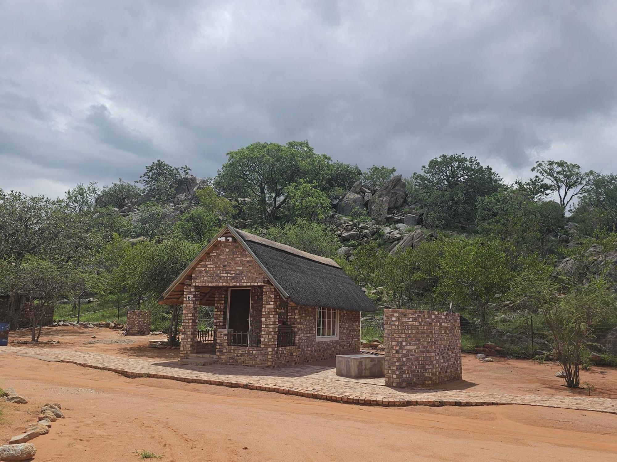 Kaoko Bush Lodge Kamanjab Exterior photo